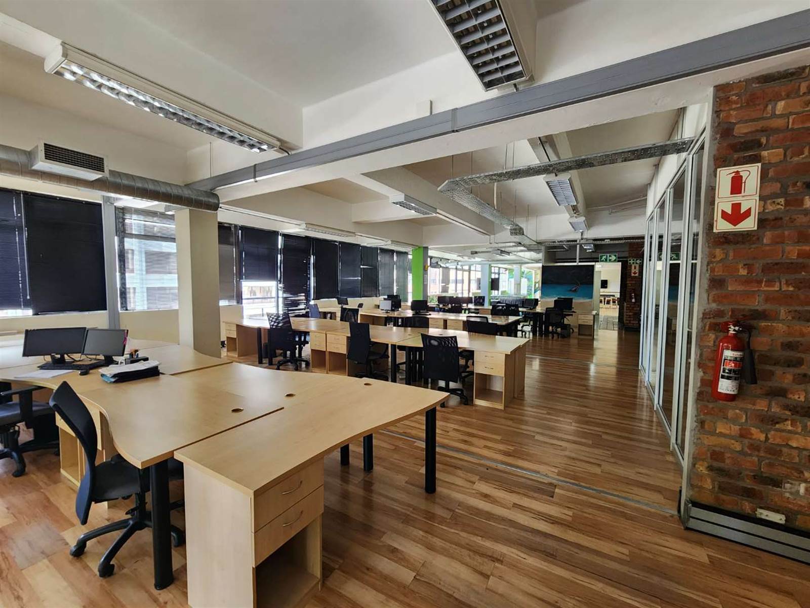 124  m² Office Space in Cape Town City Centre photo number 9