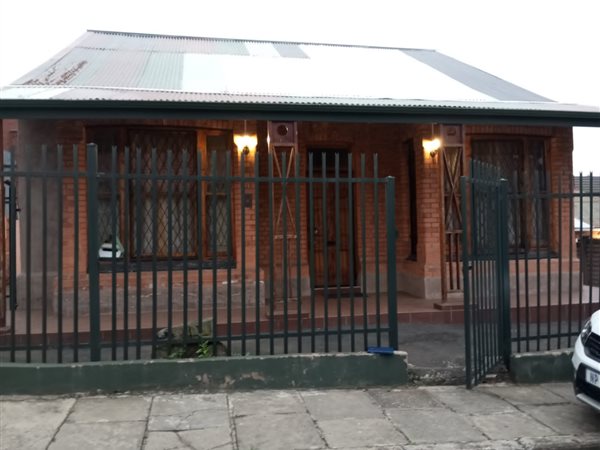 6 Bed Townhouse in Pietermaritzburg Central
