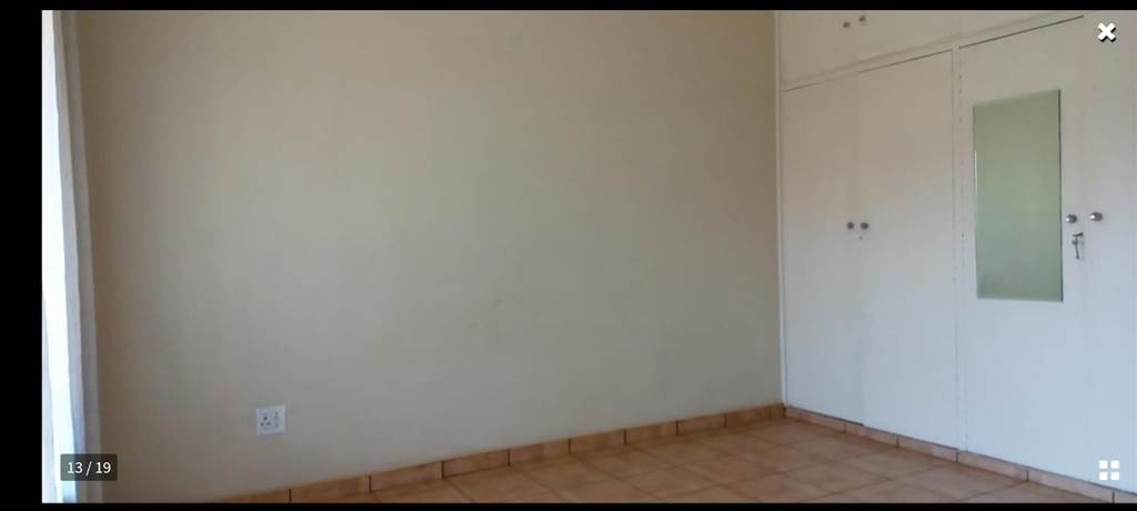 2 Bed Townhouse in Middelburg Central photo number 9