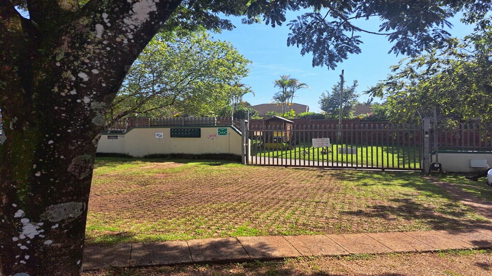 57  m² Office Space in Kloof photo number 2
