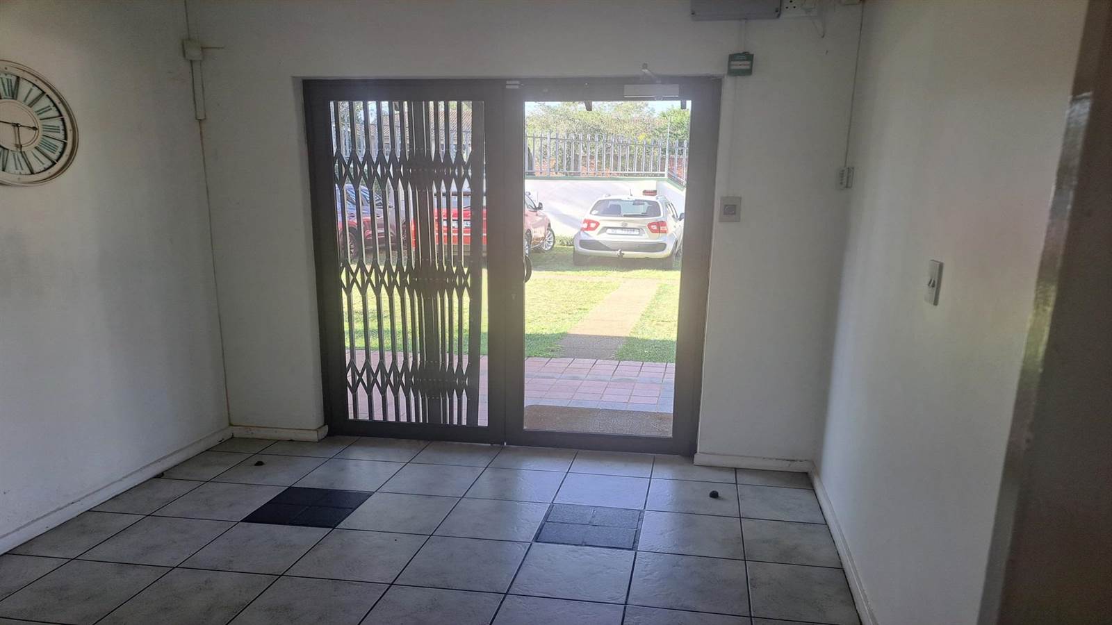 57  m² Office Space in Kloof photo number 14