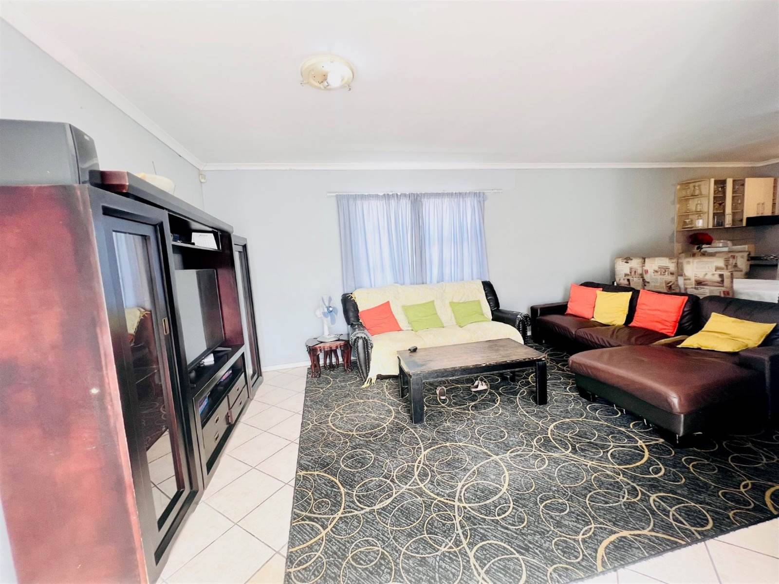 3 Bed Townhouse in Parklands photo number 3