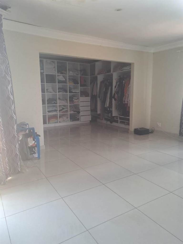 4 Bed House in Kagiso photo number 28