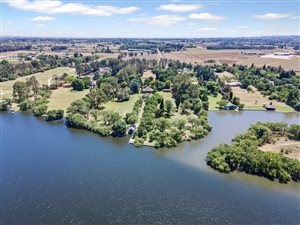 6 Bed House in Northdene