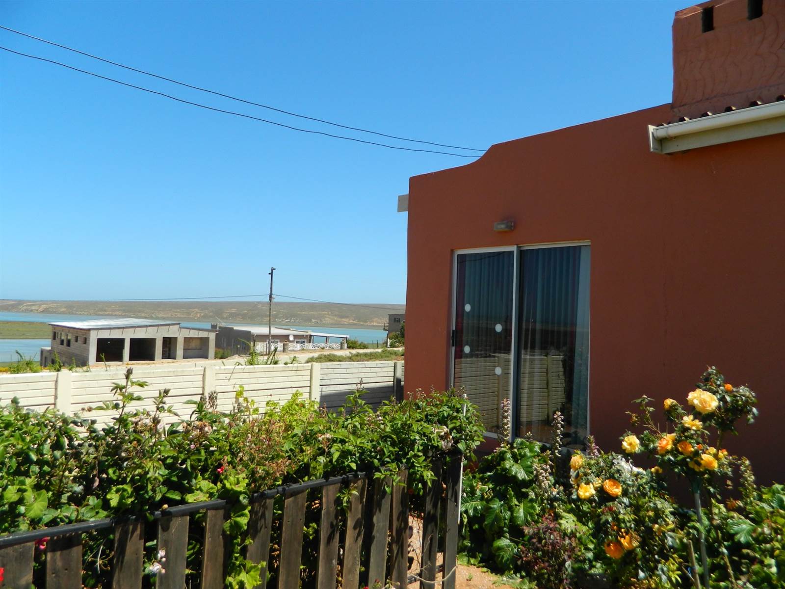 3 Bed House in Strandfontein photo number 1
