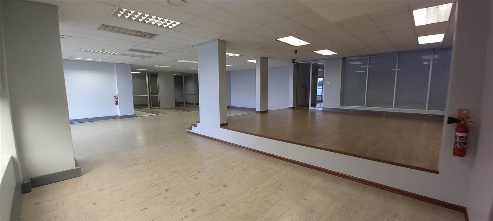 263  m² Commercial space in Bedfordview photo number 4
