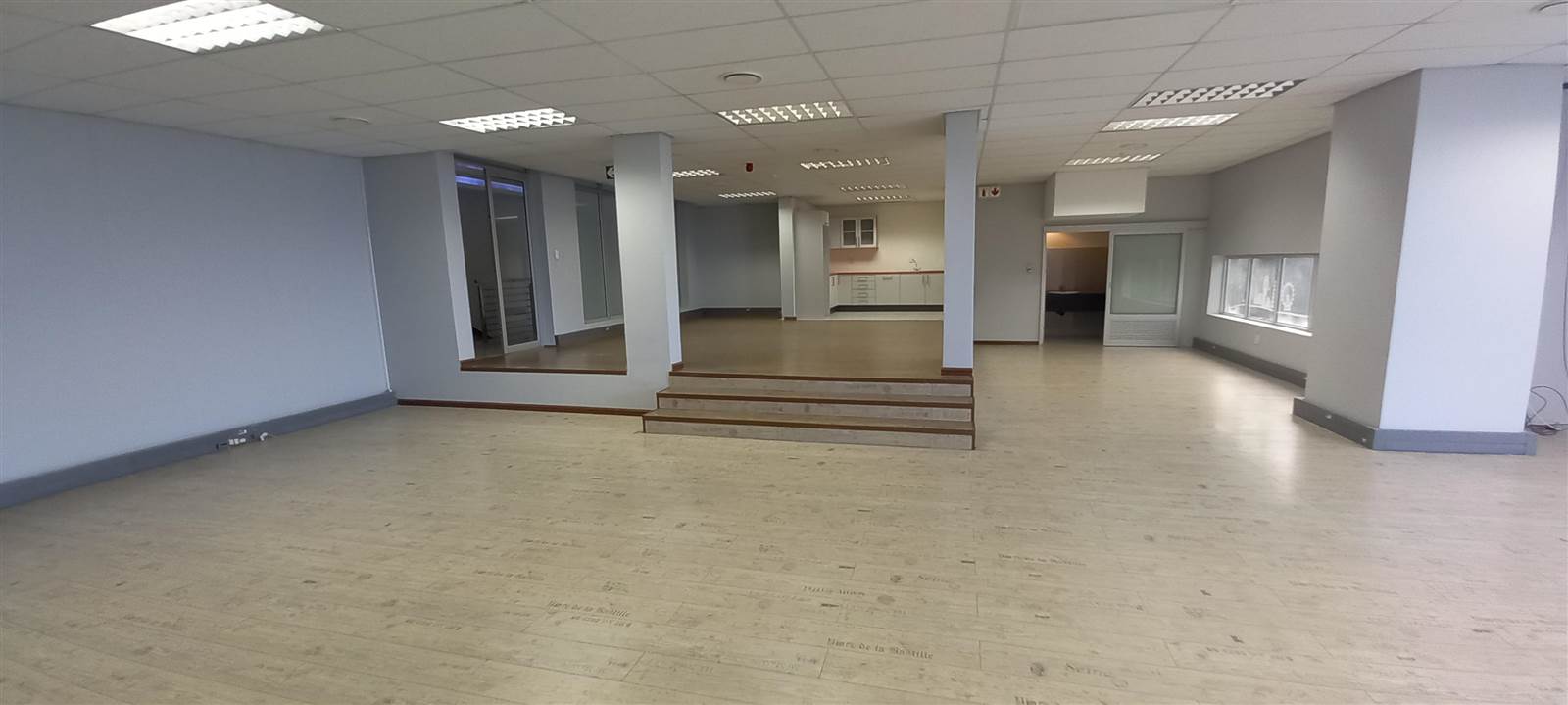 263  m² Commercial space in Bedfordview photo number 8