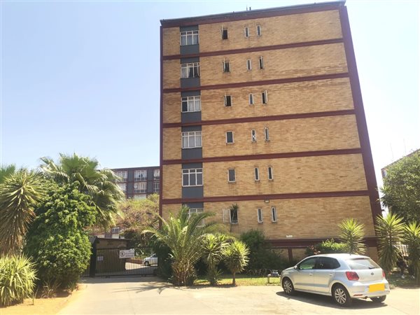 2.5 Bed Flat