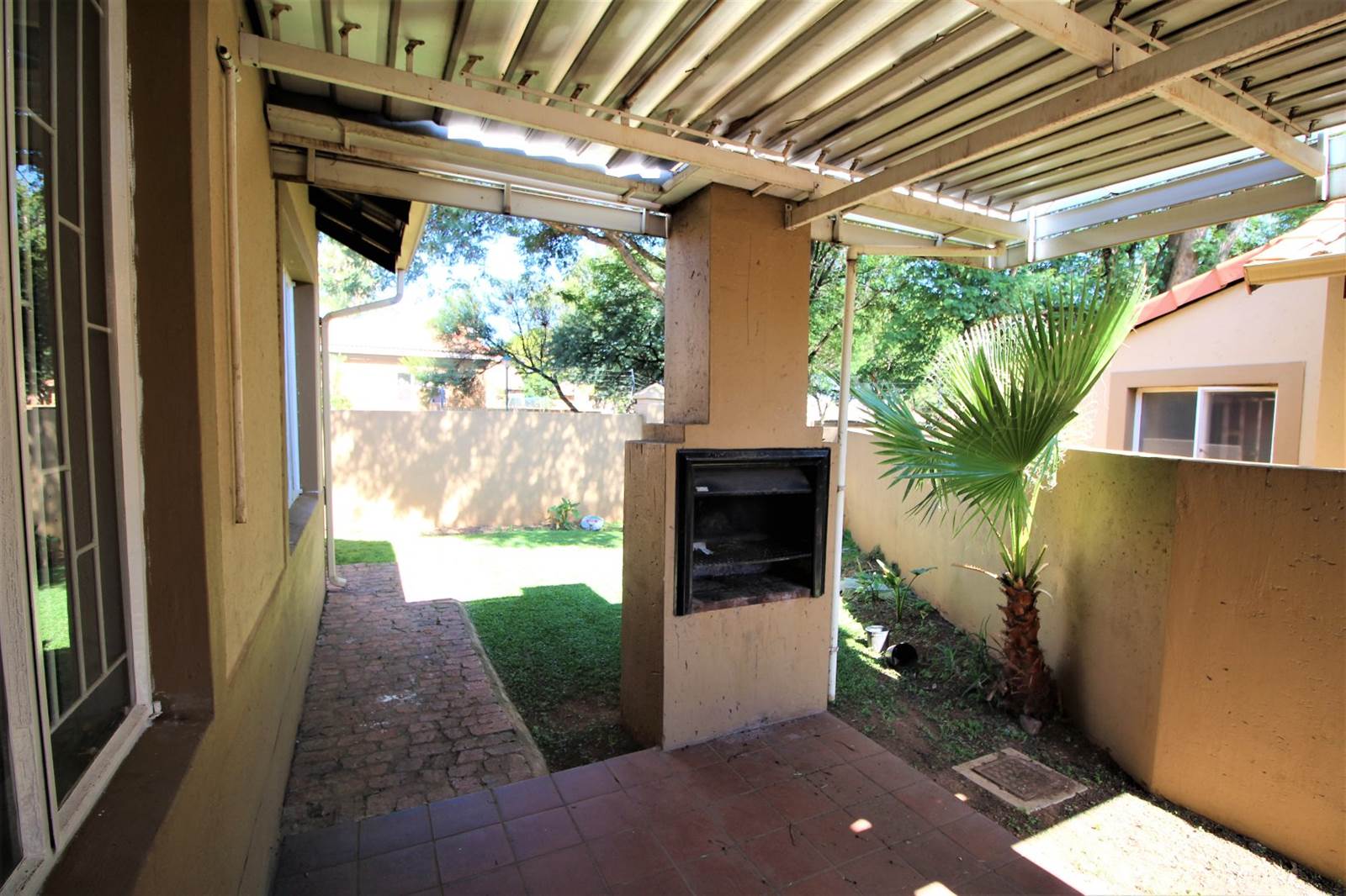 3 Bed Townhouse in Rooihuiskraal North photo number 16