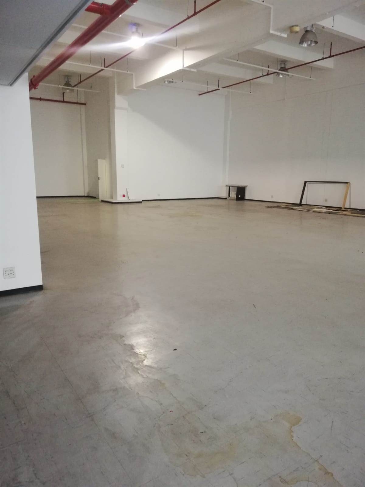 866  m² Office Space in Cape Town City Centre photo number 2
