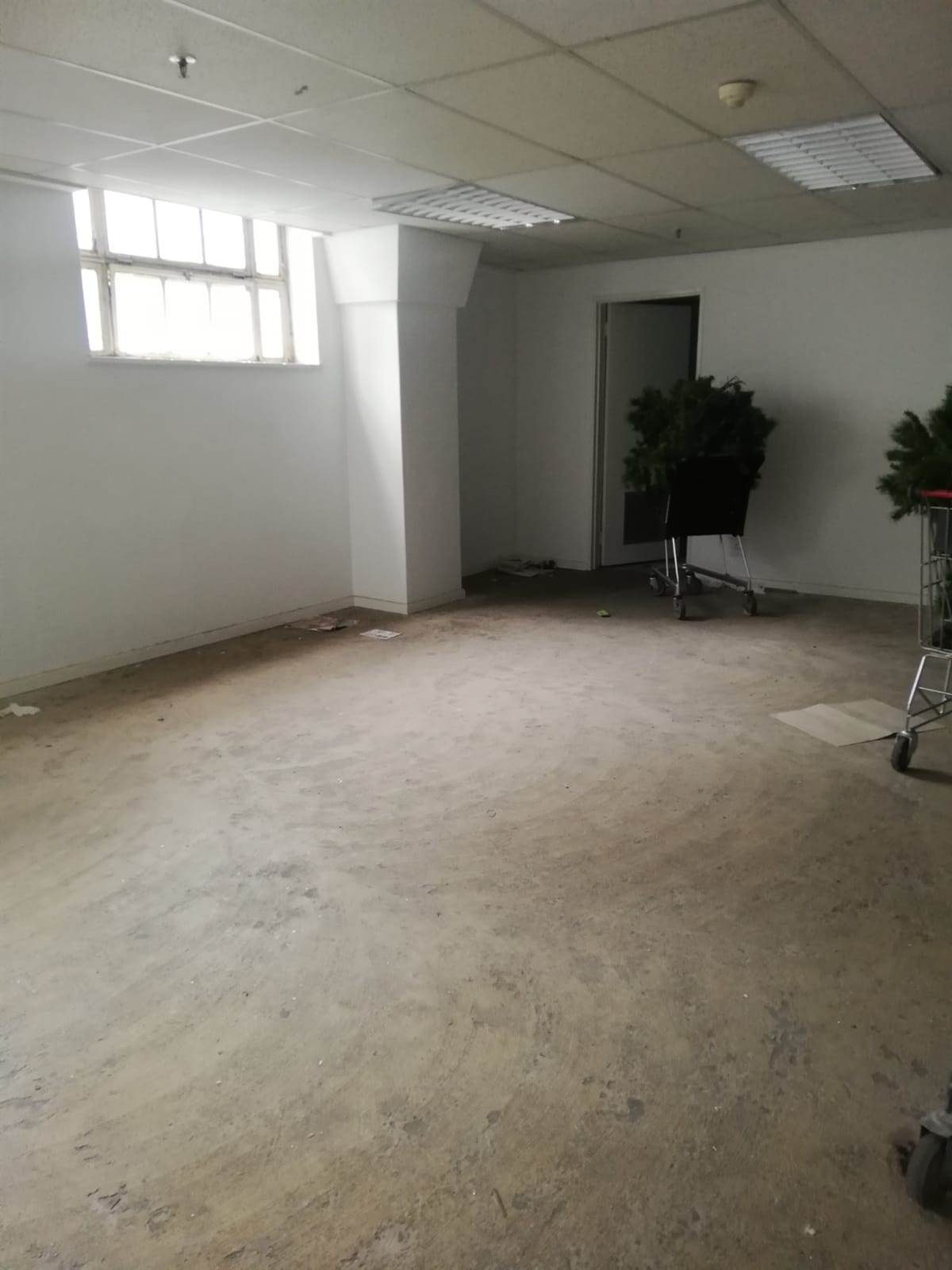 866  m² Office Space in Cape Town City Centre photo number 4