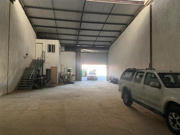 350  m² Industrial space