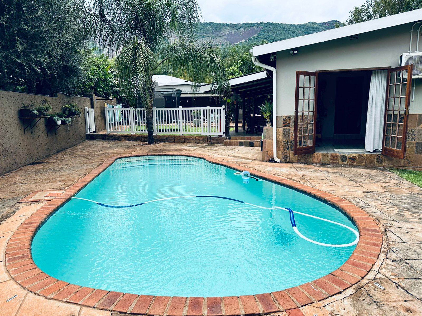 4 Bed House in Thabazimbi photo number 2