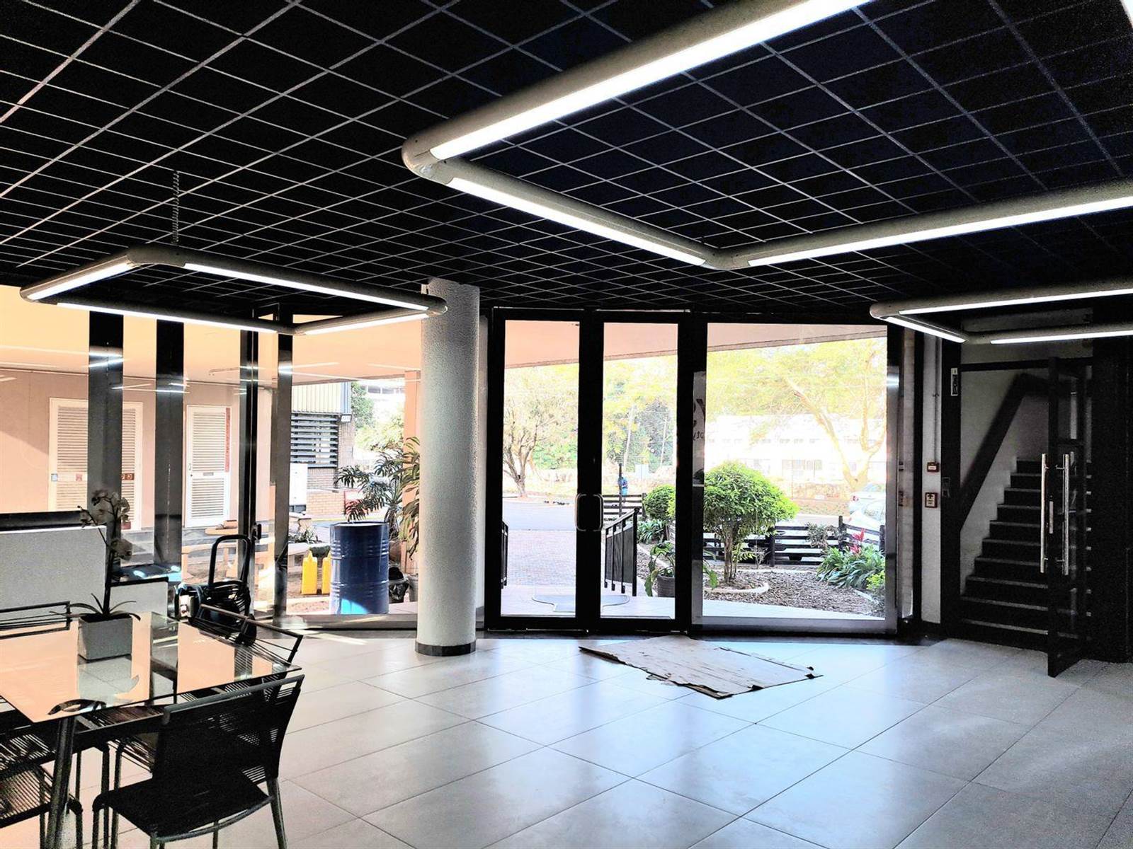 350  m² Commercial space in Pinetown Central photo number 1