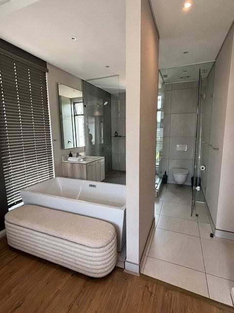 2 Bed Apartment in Menlyn photo number 9