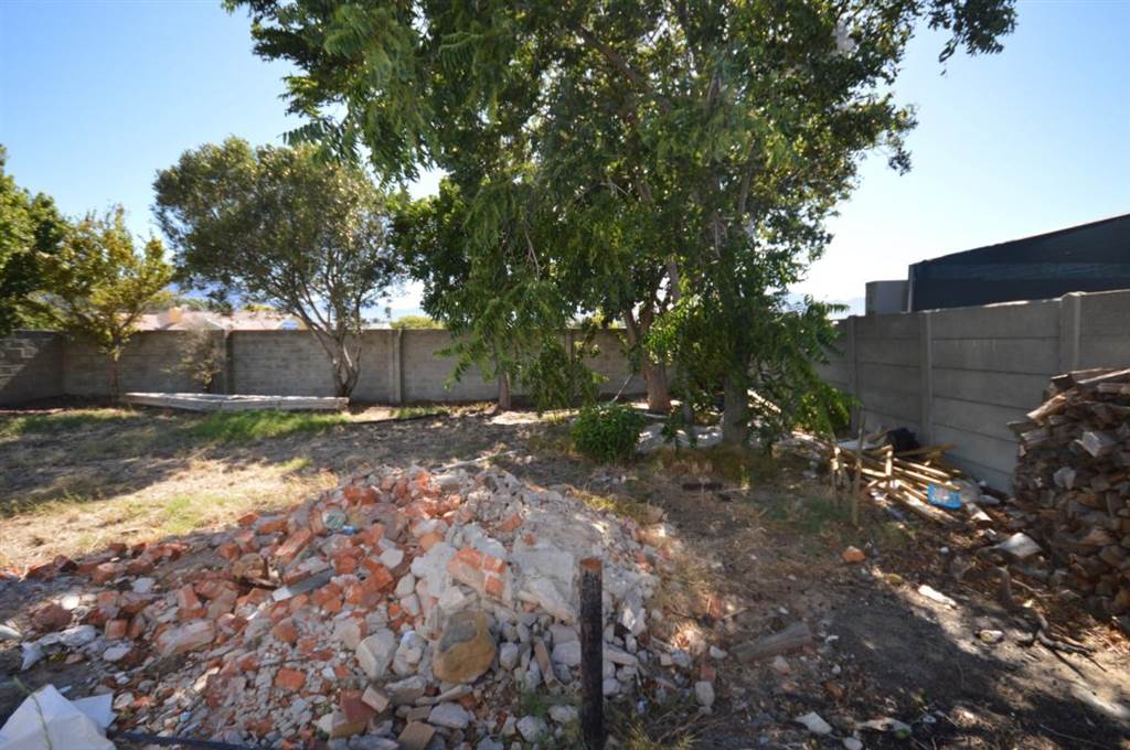 353 m² Land available in Strand Central photo number 8