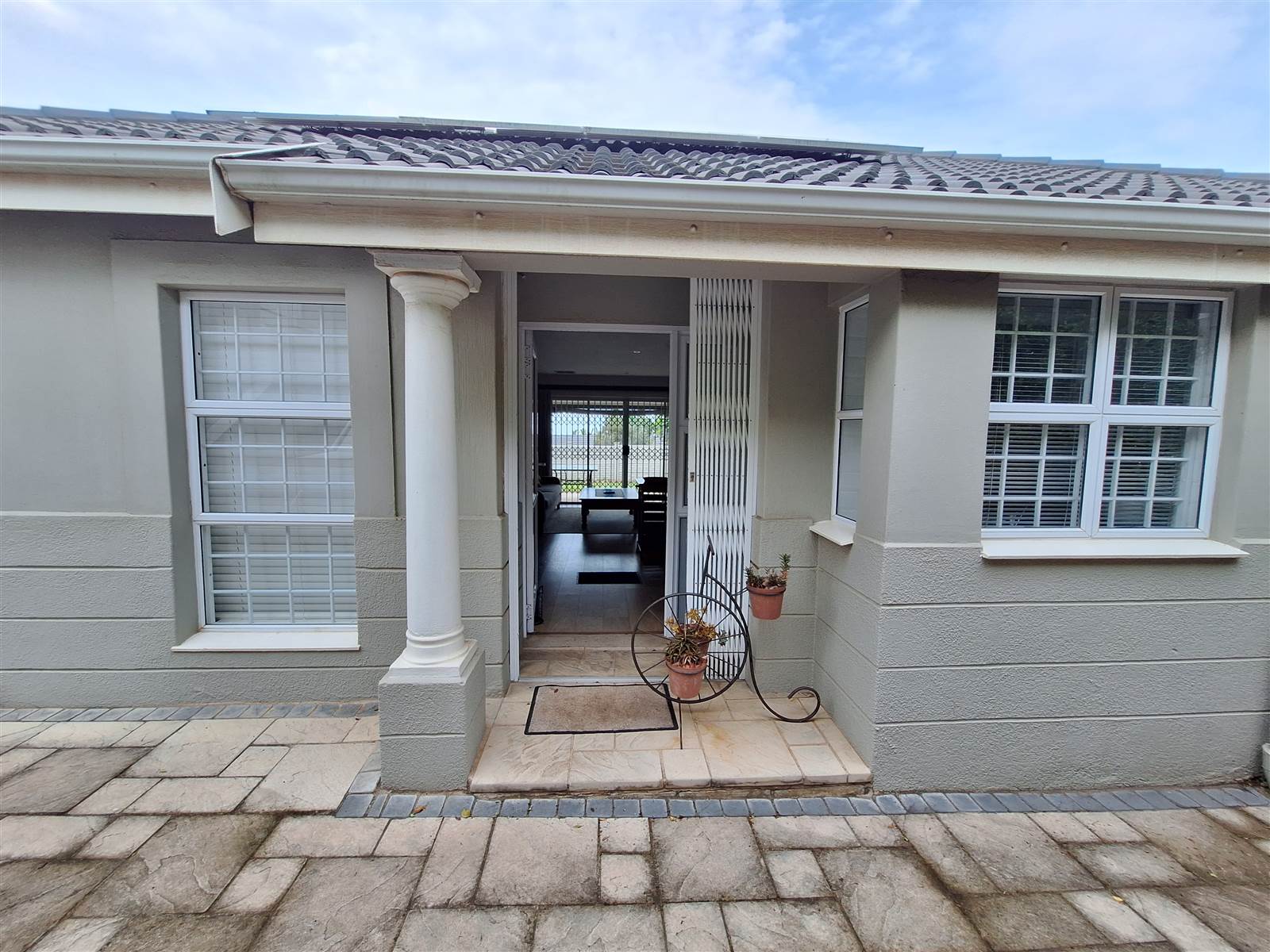3 Bed Townhouse in Umhlanga Rocks photo number 4