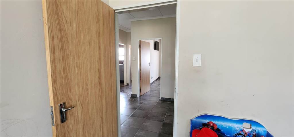 6 Bed Townhouse in Kriel photo number 18