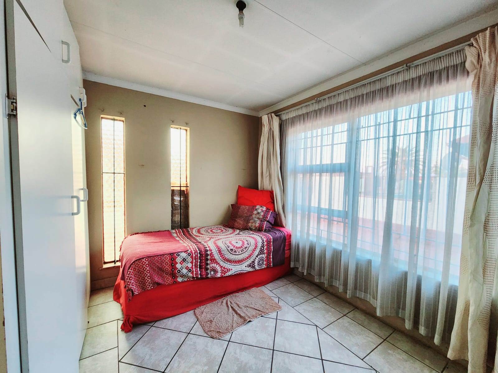 4 Bed House in Mamelodi West photo number 13