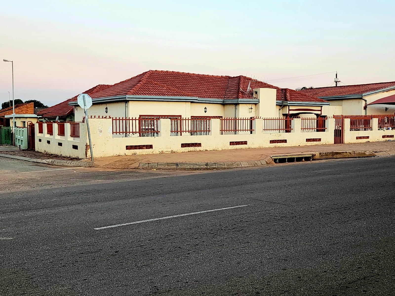 4 Bed House in Mamelodi West photo number 26
