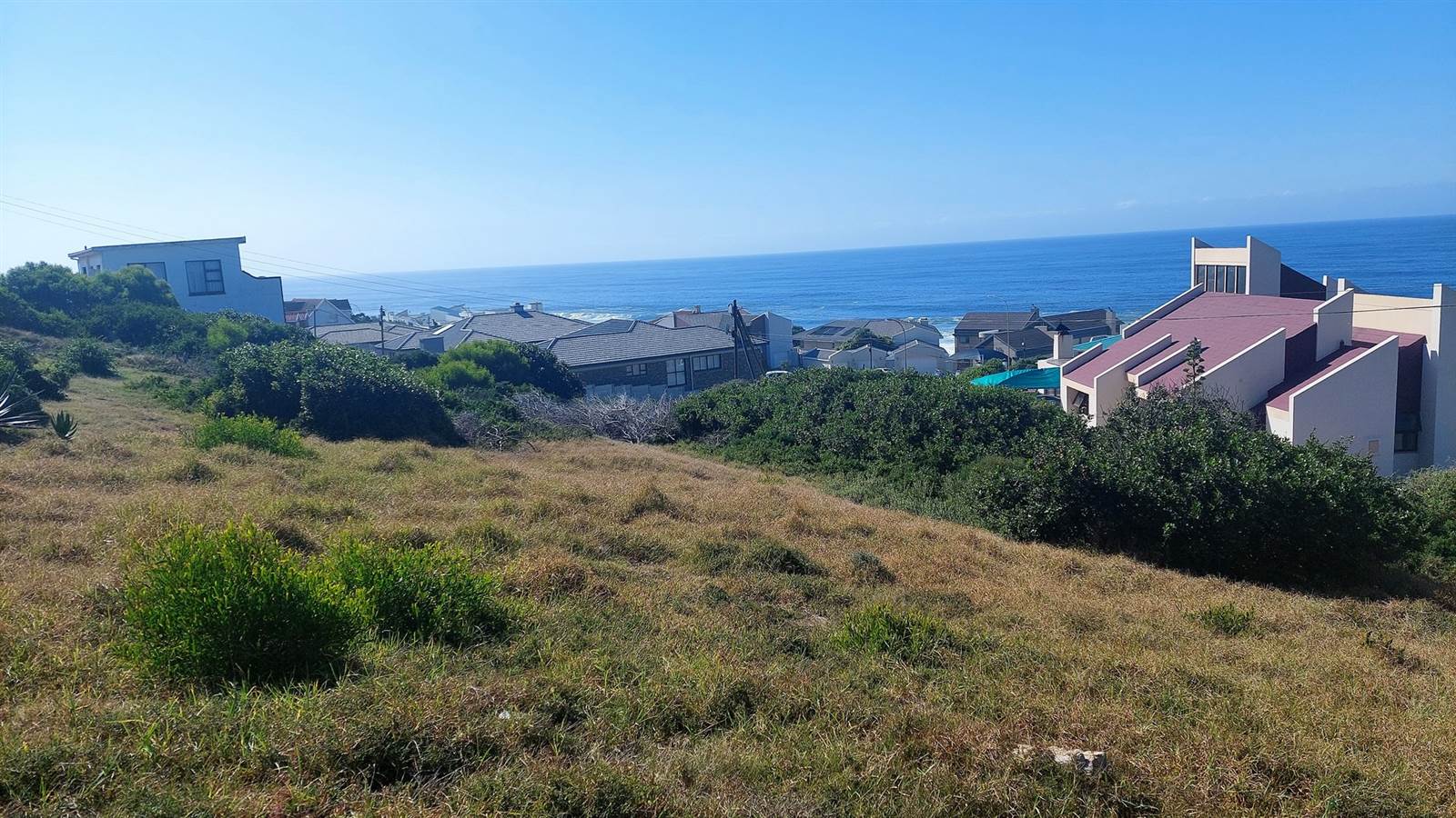 870 m² Land available in Dana Bay photo number 2