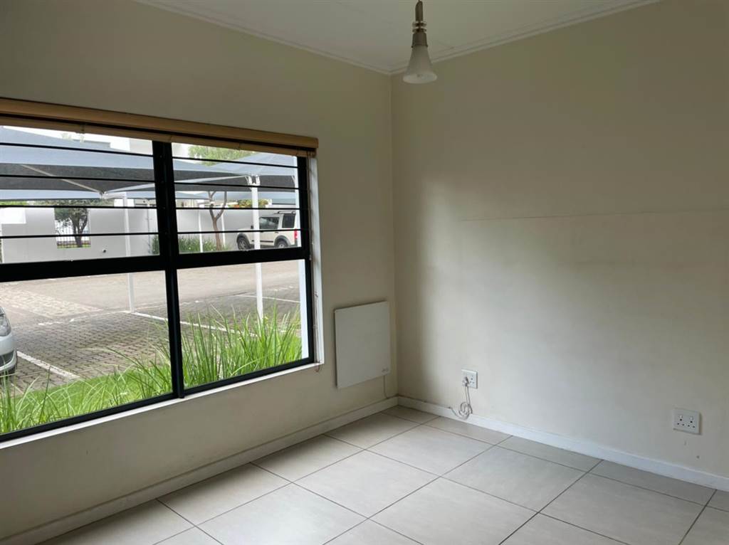 3 Bed Apartment in Edenvale photo number 10