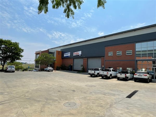 557  m² Industrial space in Louwlardia