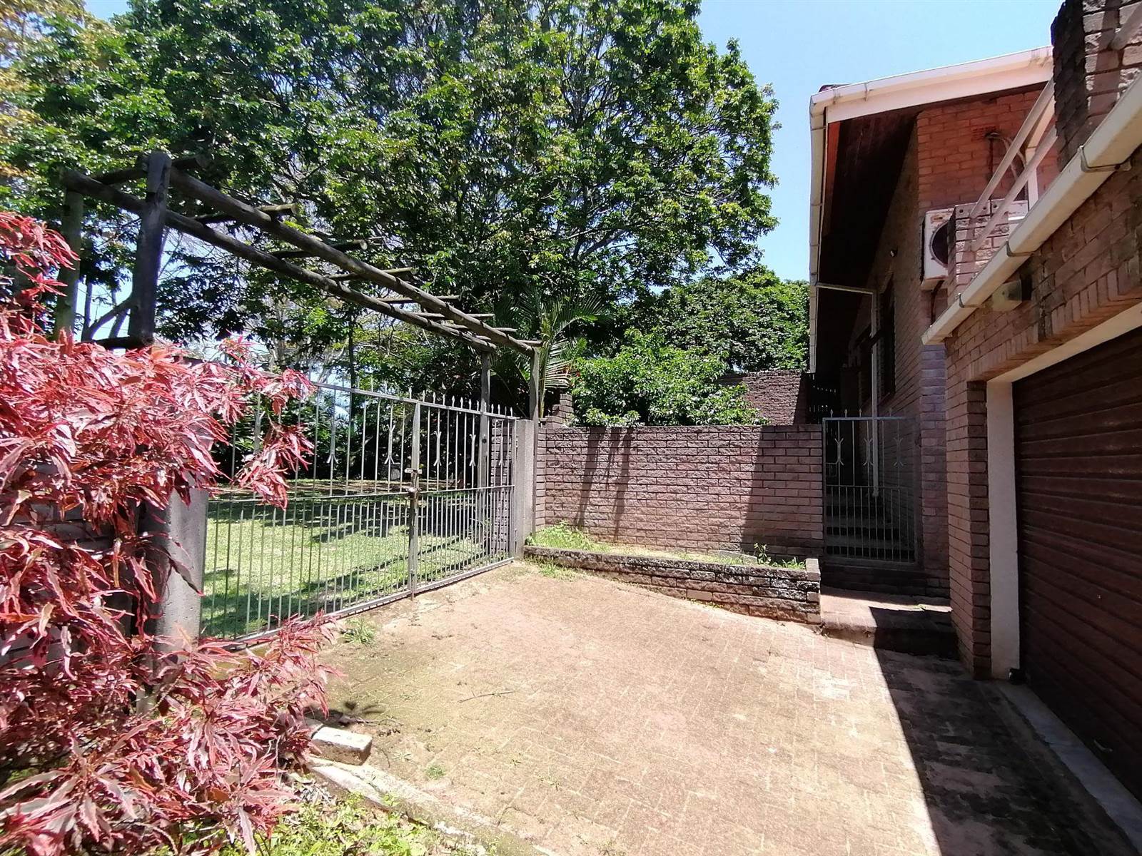 5 Bed House in Umtentweni photo number 22