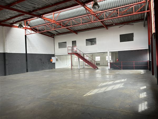 491  m² Industrial space in Strydompark