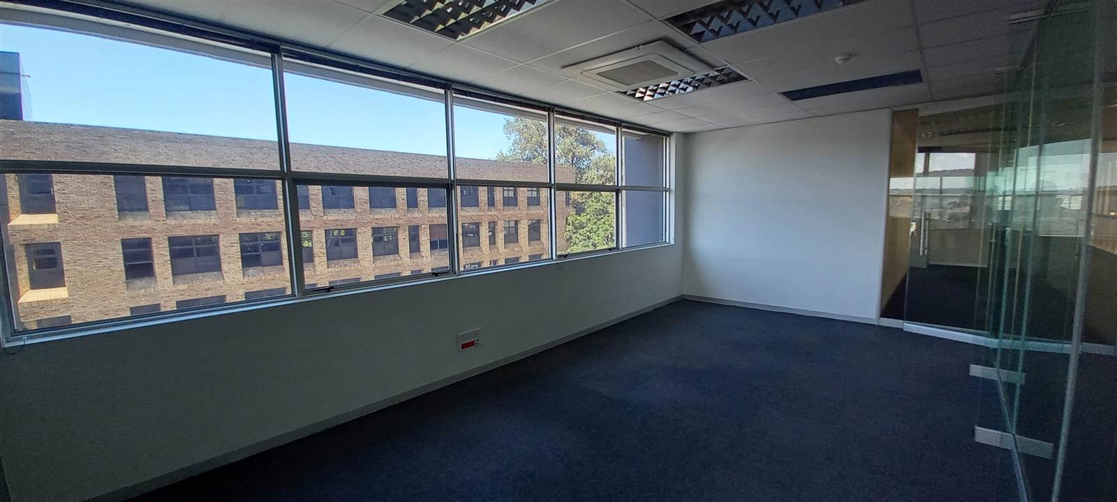 750  m² Commercial space in Bedfordview photo number 13