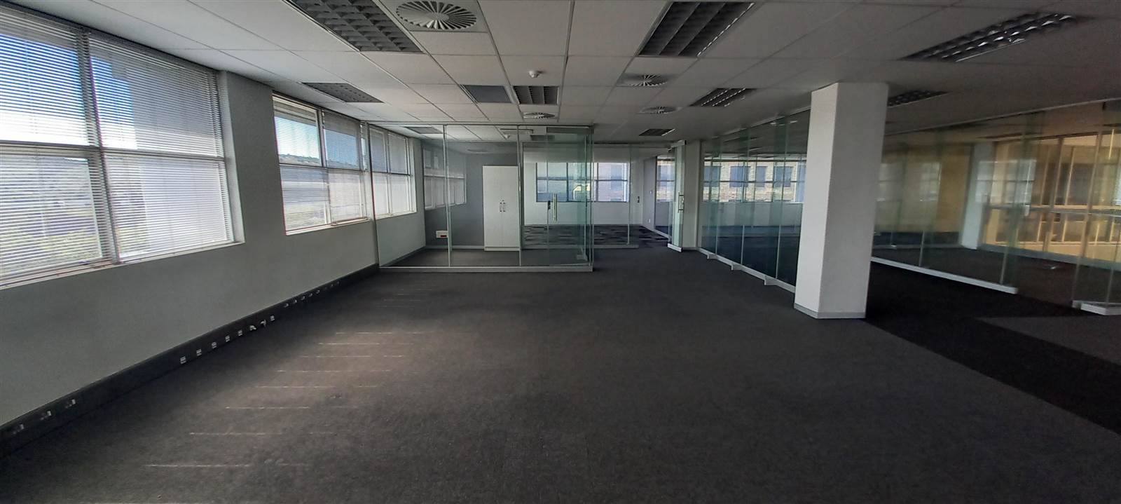 750  m² Commercial space in Bedfordview photo number 8