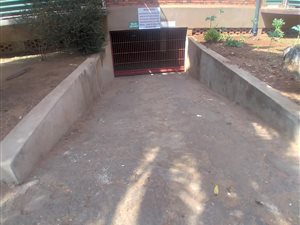 2 Bed Apartment in Vanderbijlpark CE2