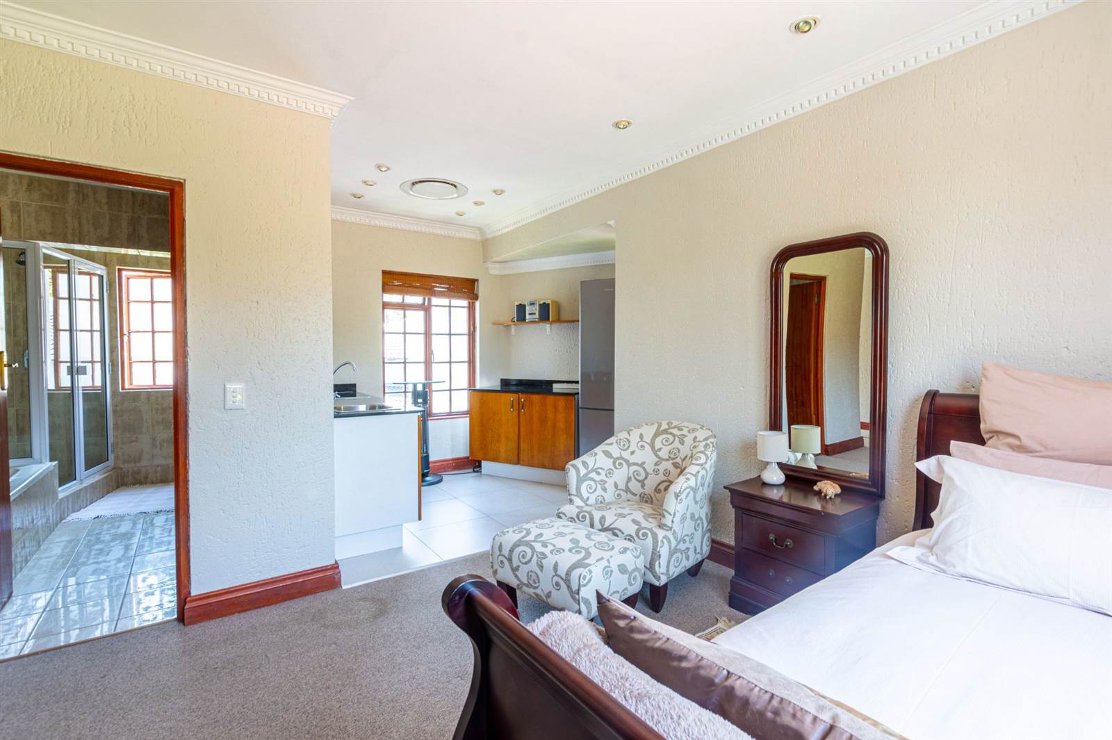3 Bed House in Kyalami Estate photo number 27