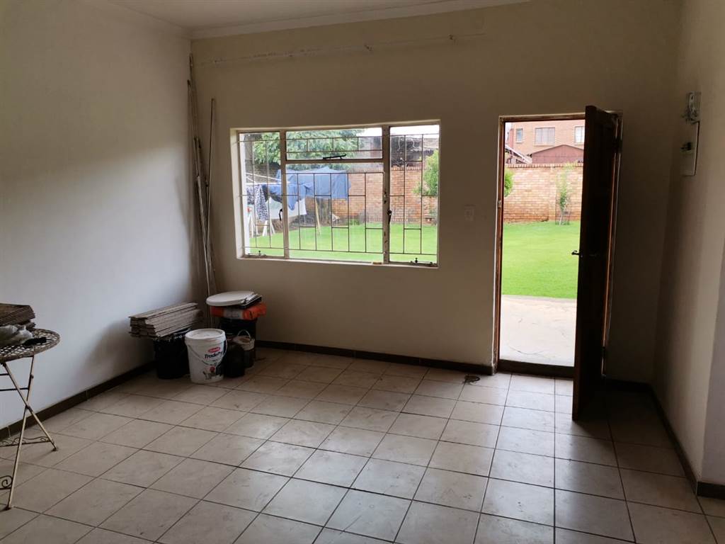3 Bed House in Kempton Park Central photo number 18