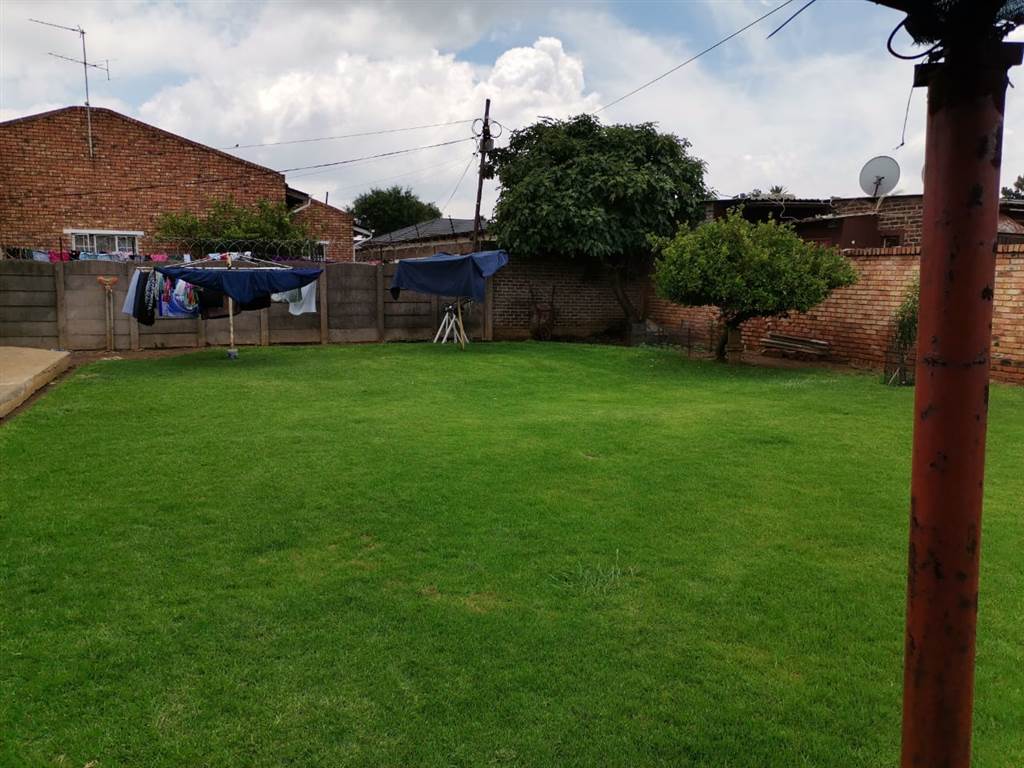 3 Bed House in Kempton Park Central photo number 16