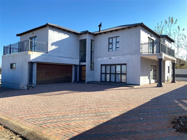 5 Bedroom House 5 Bedroom House