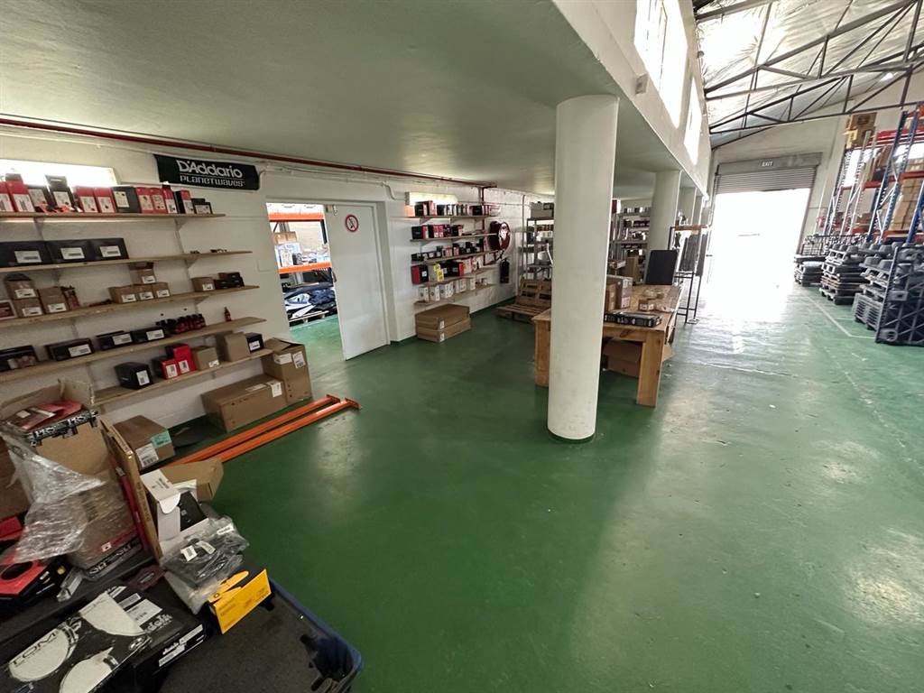 816  m² Industrial space in Paarden Eiland photo number 4