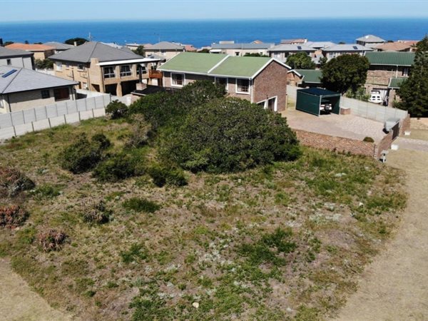 809 m² Land available in Fraaiuitsig