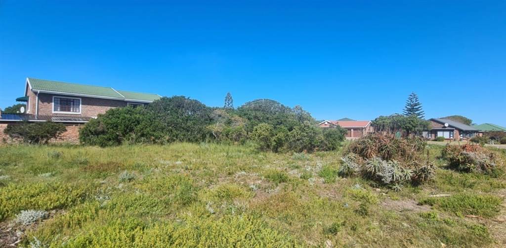 809 m² Land available in Fraaiuitsig photo number 2