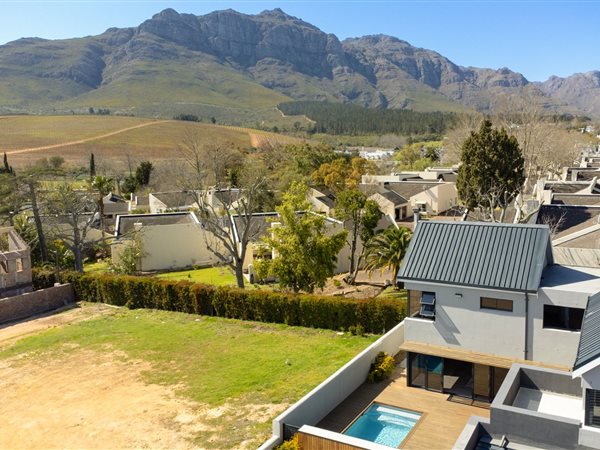 450 m² Land 450 m² Land
