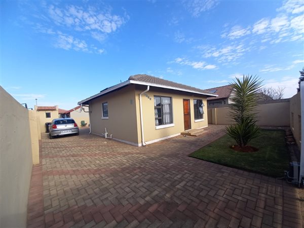 2 Bed House in Crystal Park