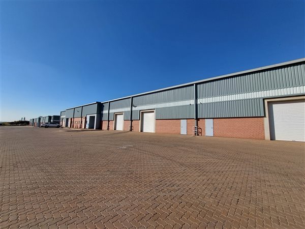 1 315  m² Industrial space