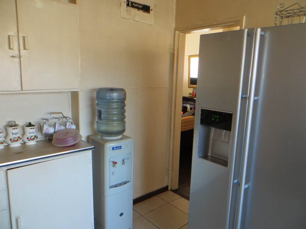 3 Bed House in Carletonville photo number 9