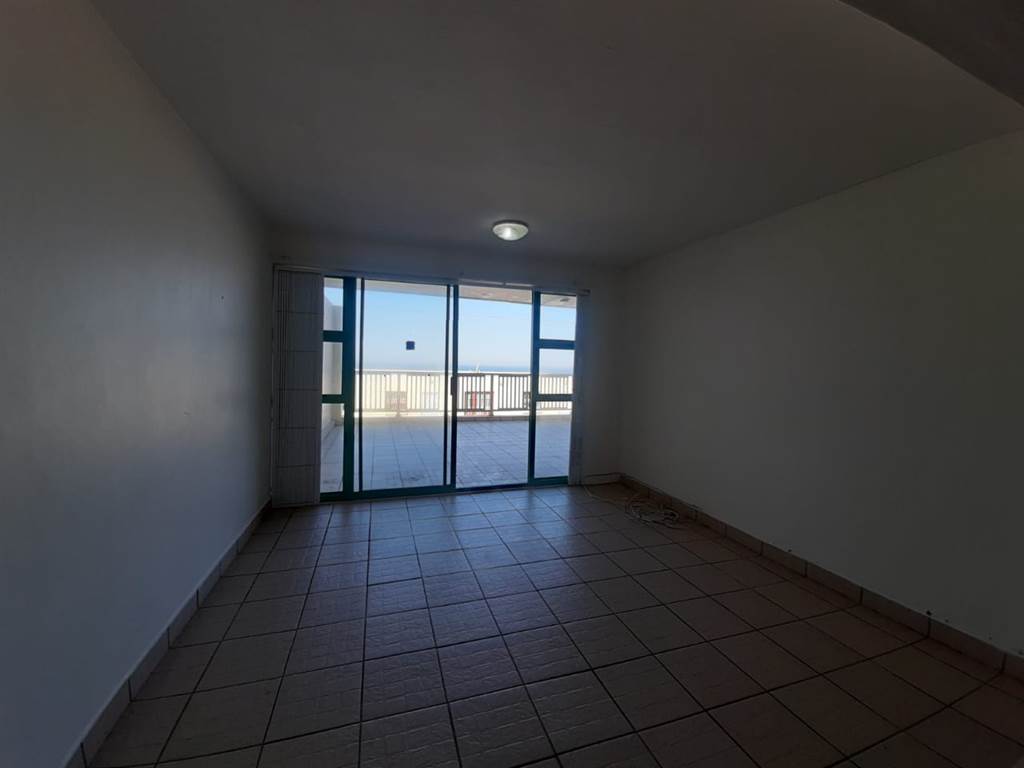 2 Bed Apartment in Margate photo number 5