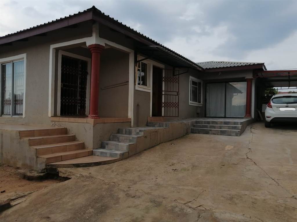 4 Bed House in Mokopane photo number 1