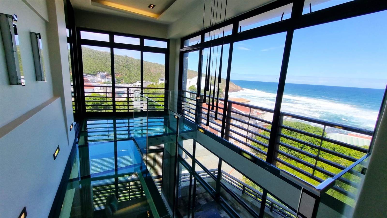 3 Bed Apartment in Herolds Bay photo number 19