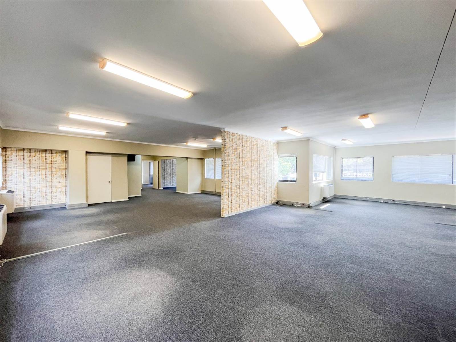 323  m² Office Space in Tyger Valley photo number 1