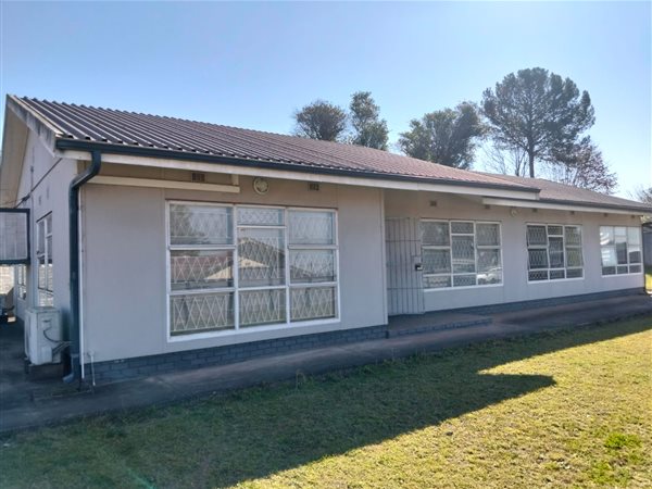 1 125  m² Commercial space