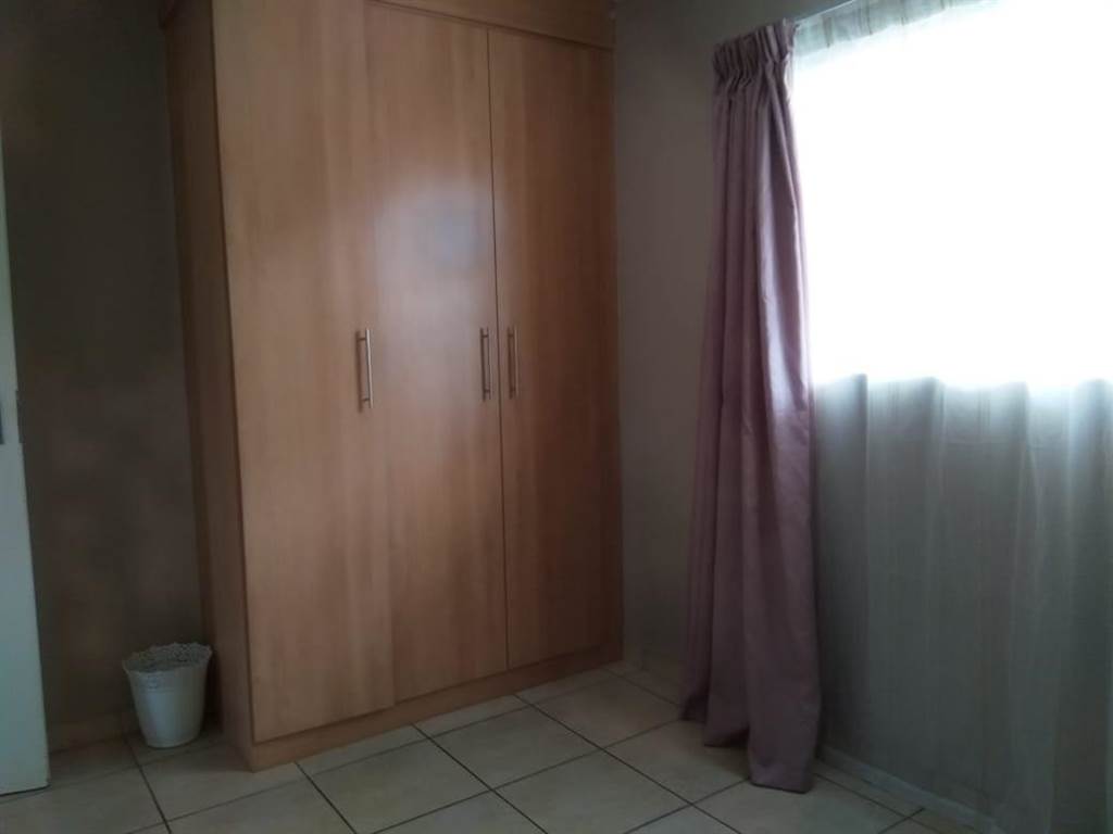 2 Bed Apartment in Annlin photo number 18
