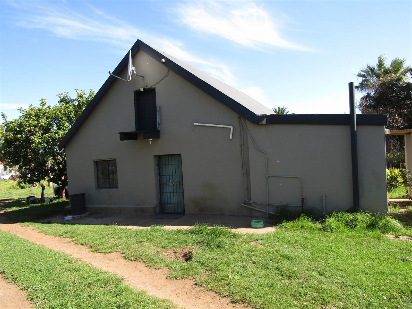 3 Bed House in Humansdorp photo number 3